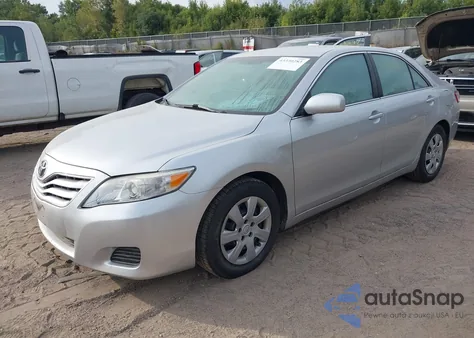 2011 Toyota Camry Le z USA, uszkodzony, nr VIN 4T4BF3EK8BR170784